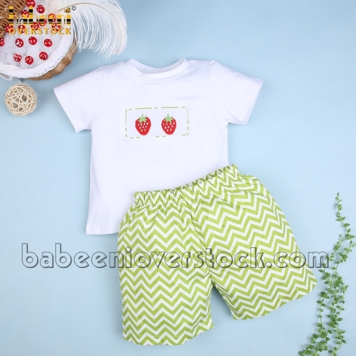 Nice strawberry smocked boy set - BB925