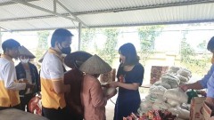 18TH MAR 2023 DISTRIBUTING RICE AT HAI DUONG AND LAO CAI FACTORIES